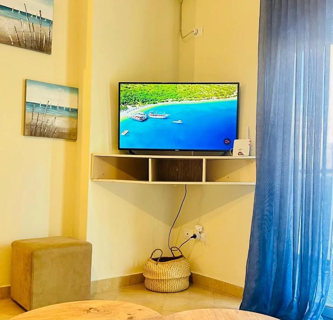 Lungomare Stay 24/7 Self Check-In Avlonya 0*,
